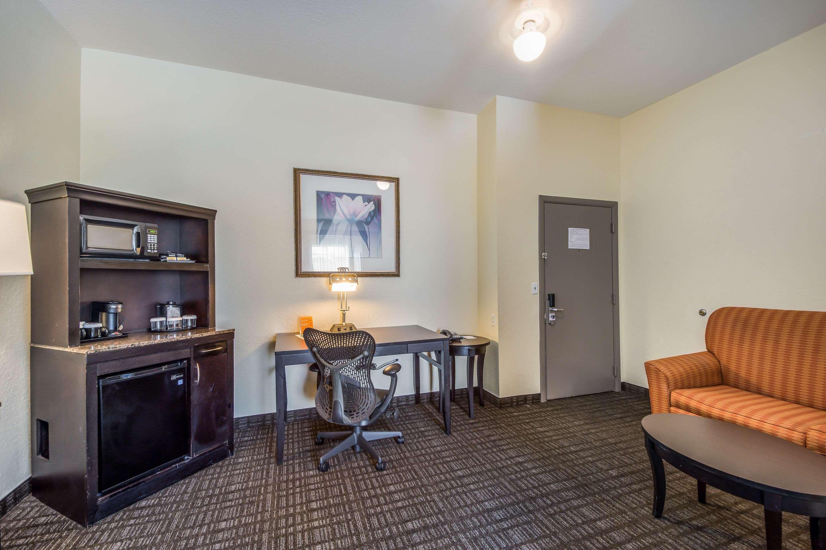 Clarion Inn & Suites Central Clearwater Beach Eksteriør bilde