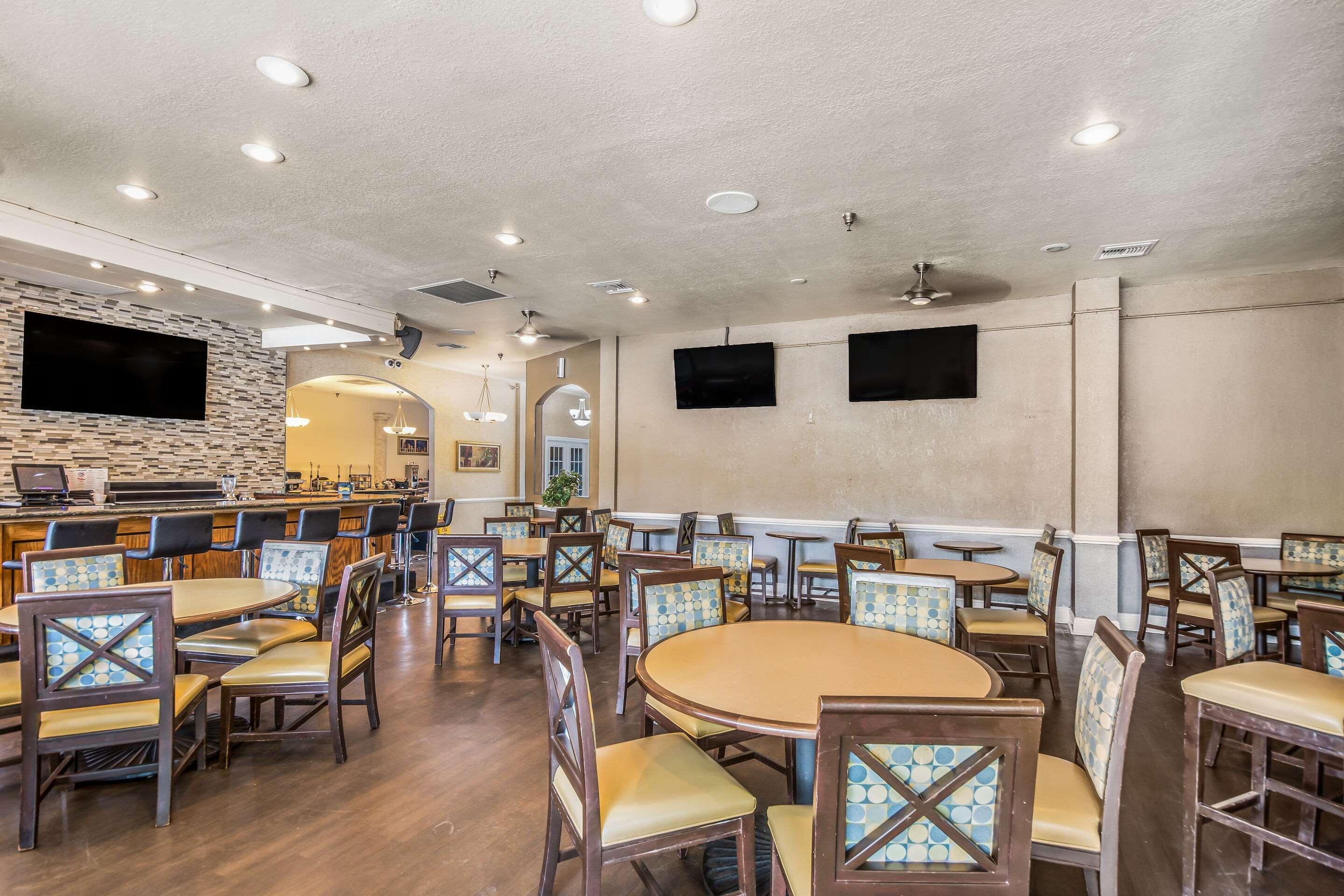 Clarion Inn & Suites Central Clearwater Beach Eksteriør bilde